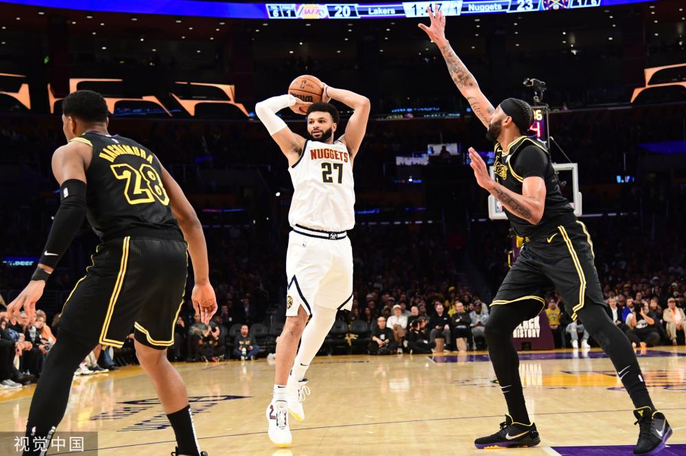 全尤文：巴萨有意弗拉霍维奇，他们想引进一名前锋来接替莱万.