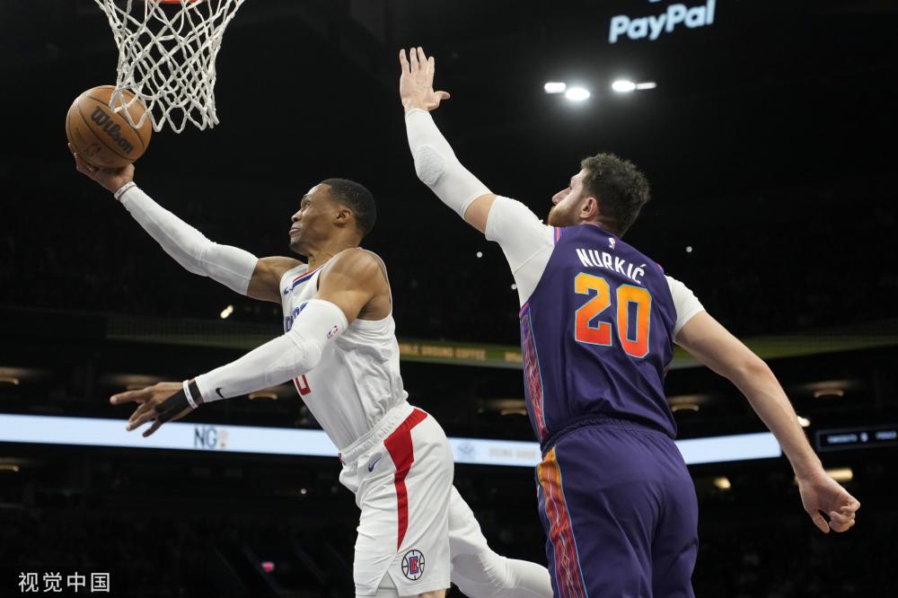 全尤文：巴萨有意弗拉霍维奇，他们想引进一名前锋来接替莱万.