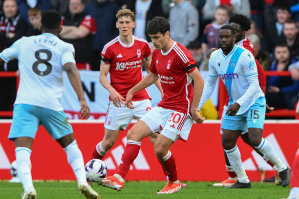 让球迷对他 让球迷对他